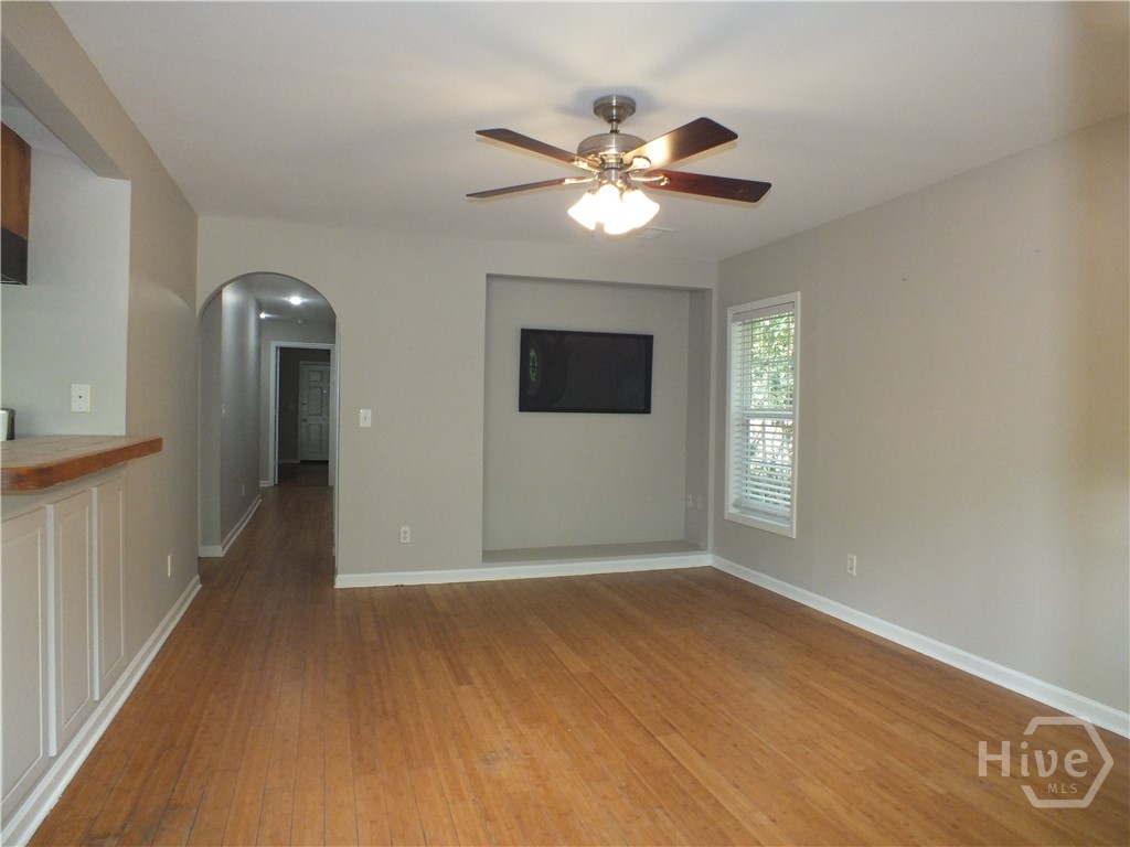 418 Meritta Avenue Property Photo 8