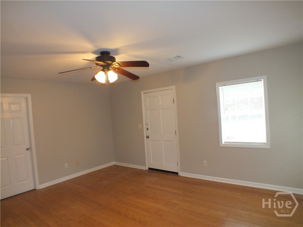 418 Meritta Avenue Property Photo 20