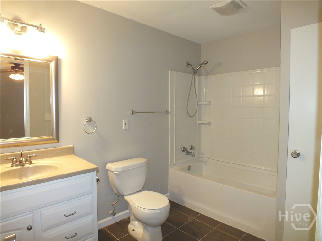 418 Meritta Avenue Property Photo 21