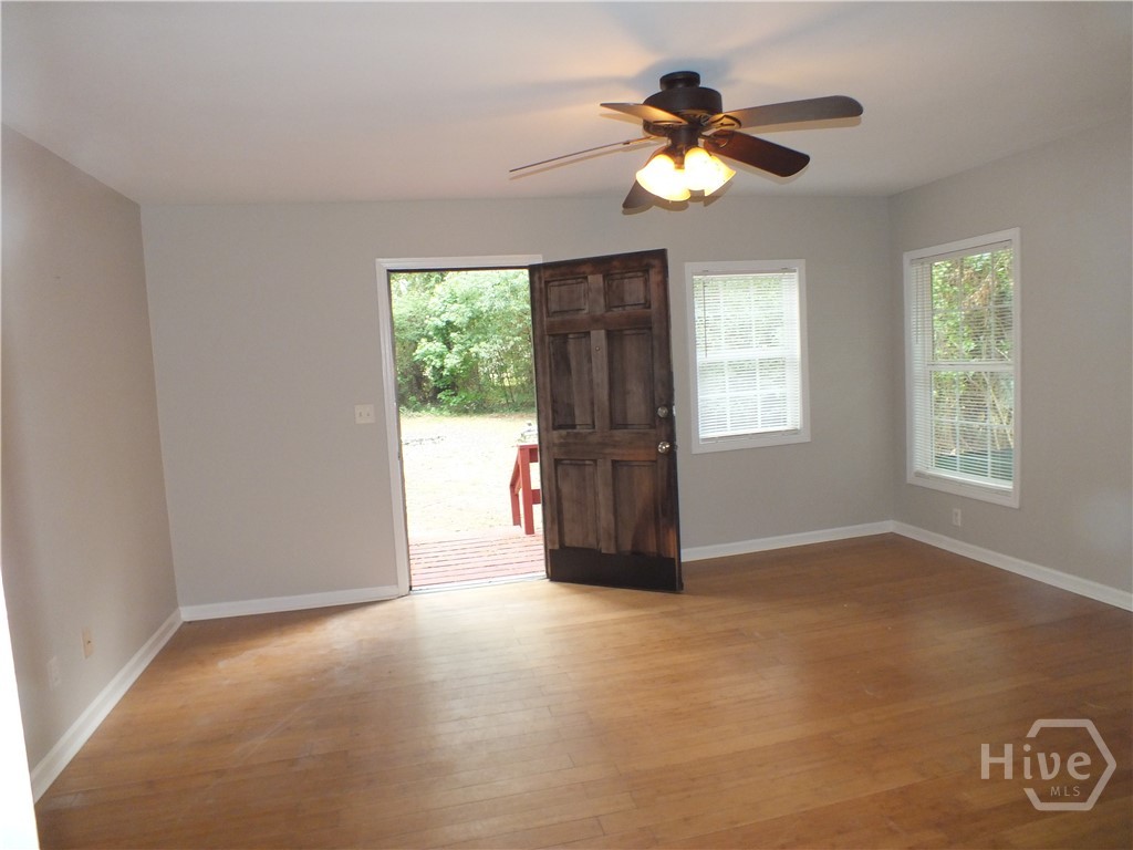 418 Meritta Avenue Property Photo 23