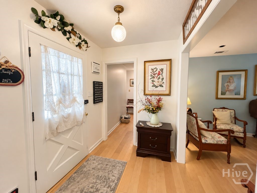 18 E Stillwood Circle Property Photo 4