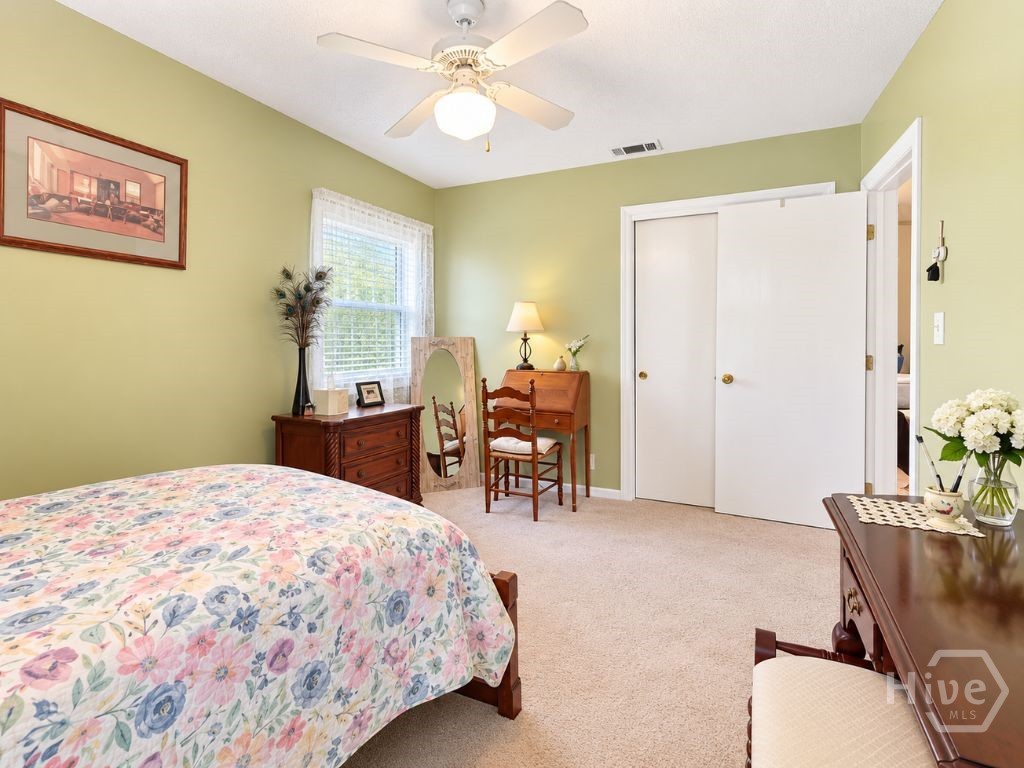18 E Stillwood Circle Property Photo 21