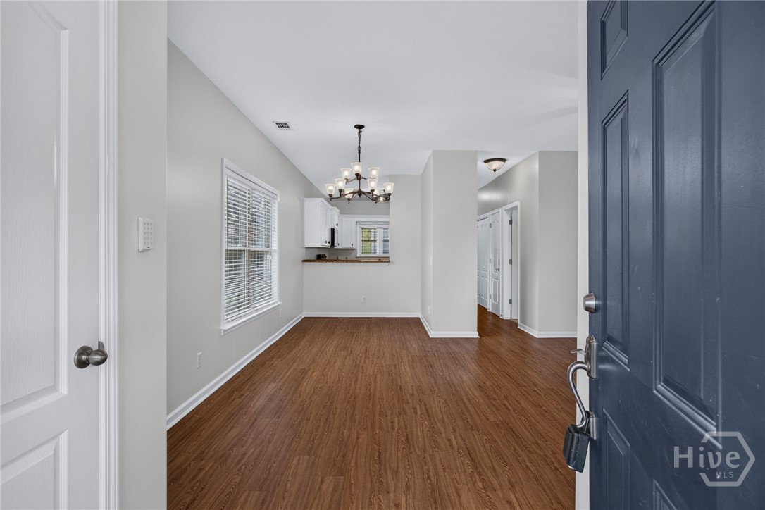 425 E 31st Street Property Photo 4