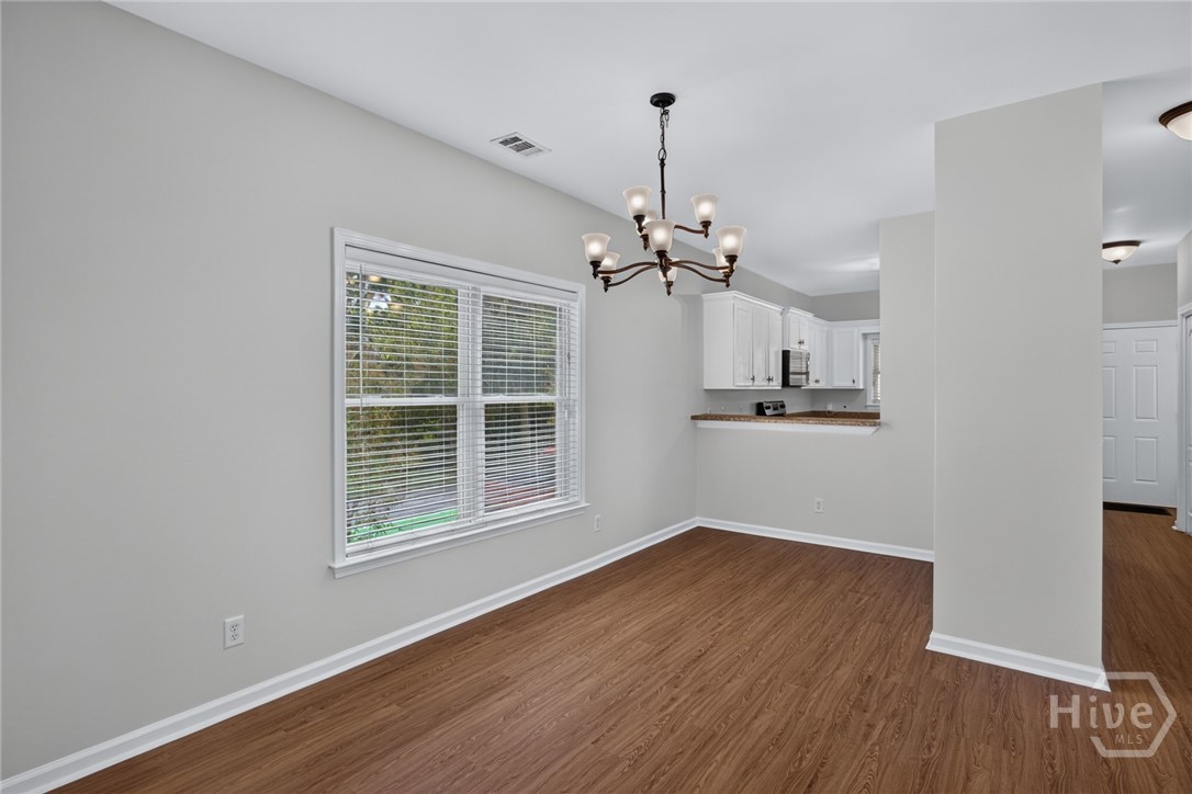 425 E 31st Street Property Photo 12