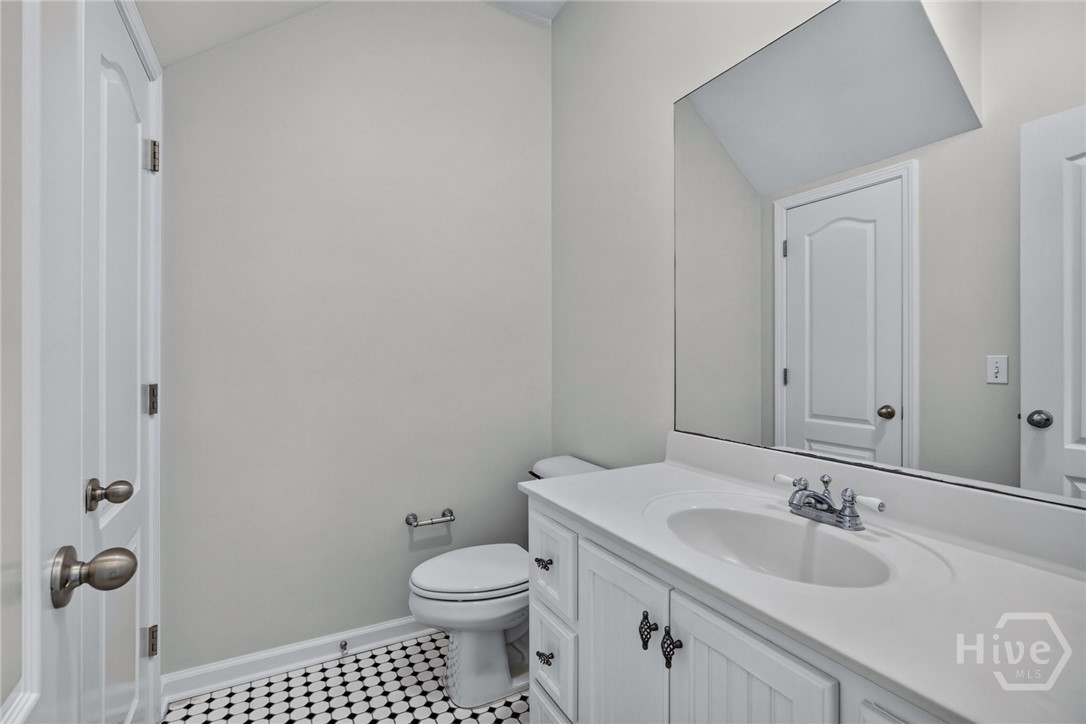 425 E 31st Street Property Photo 15