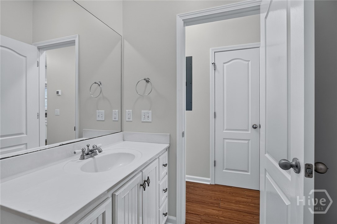 425 E 31st Street Property Photo 16