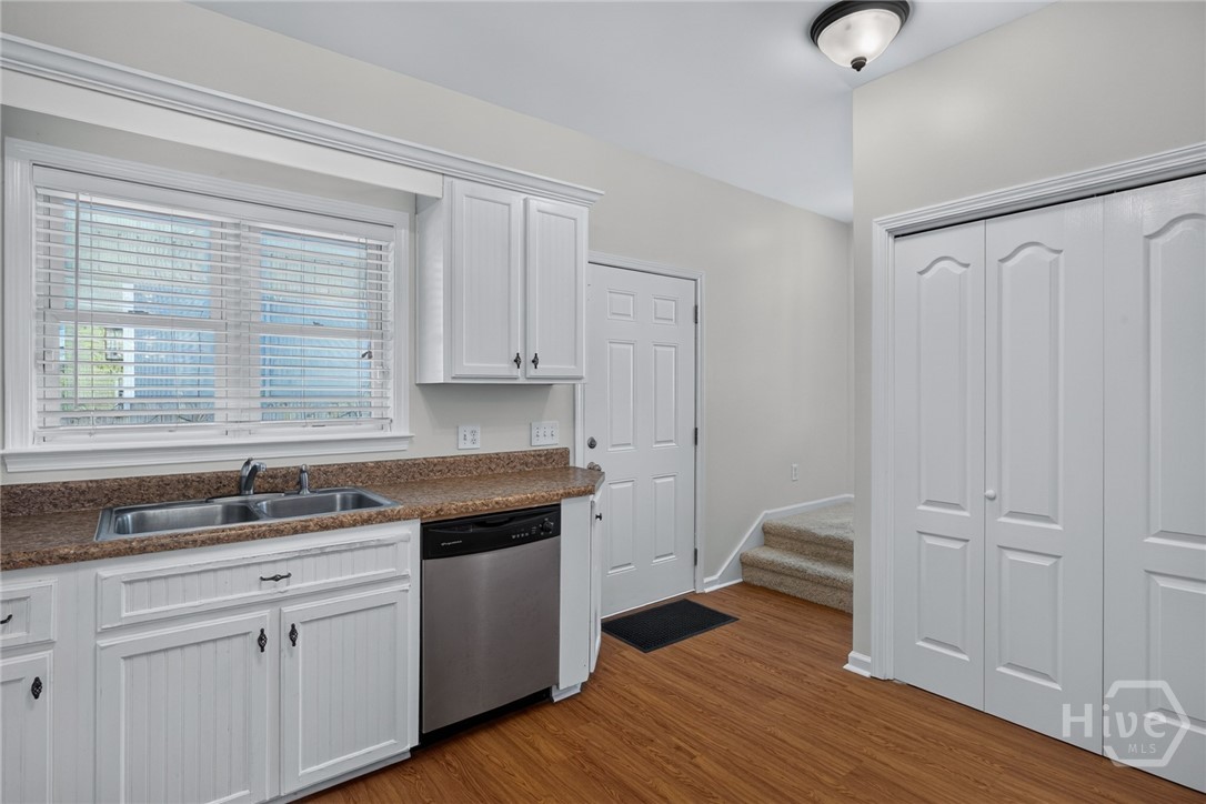 425 E 31st Street Property Photo 19