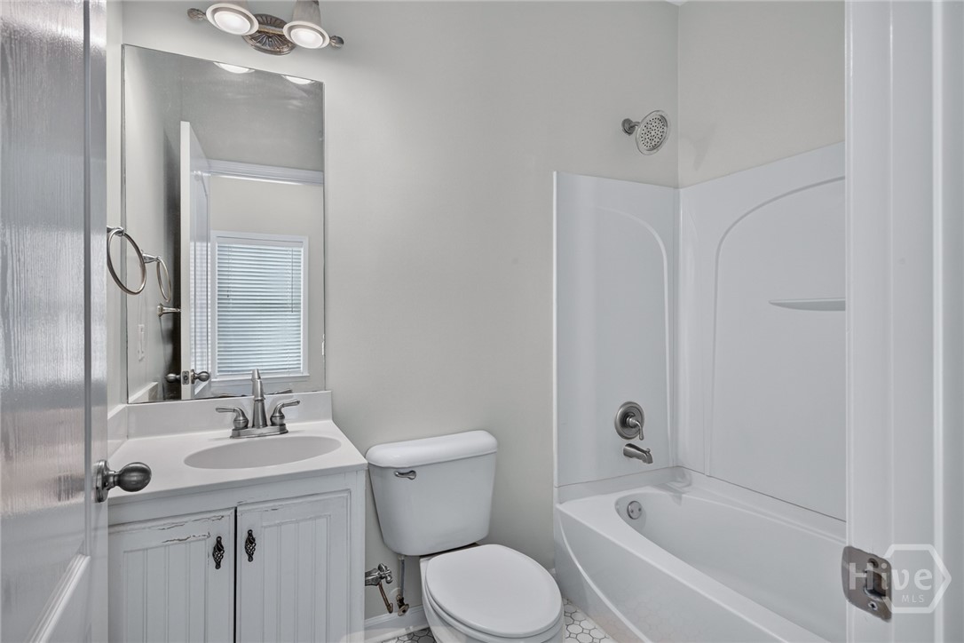 425 E 31st Street Property Photo 26