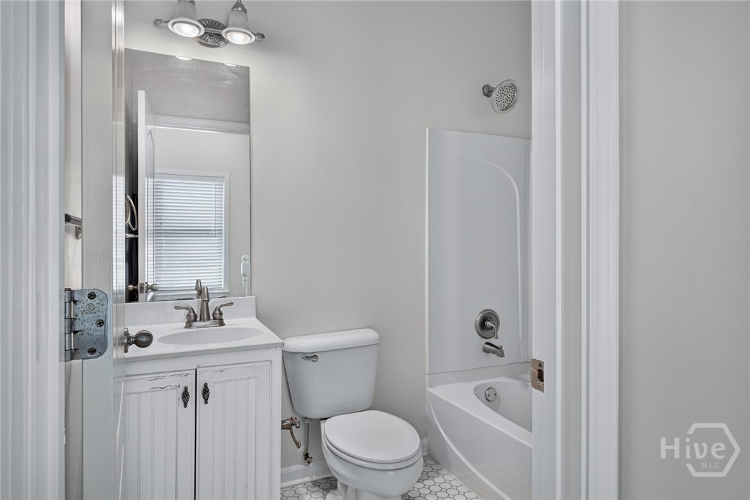 425 E 31st Street Property Photo 27