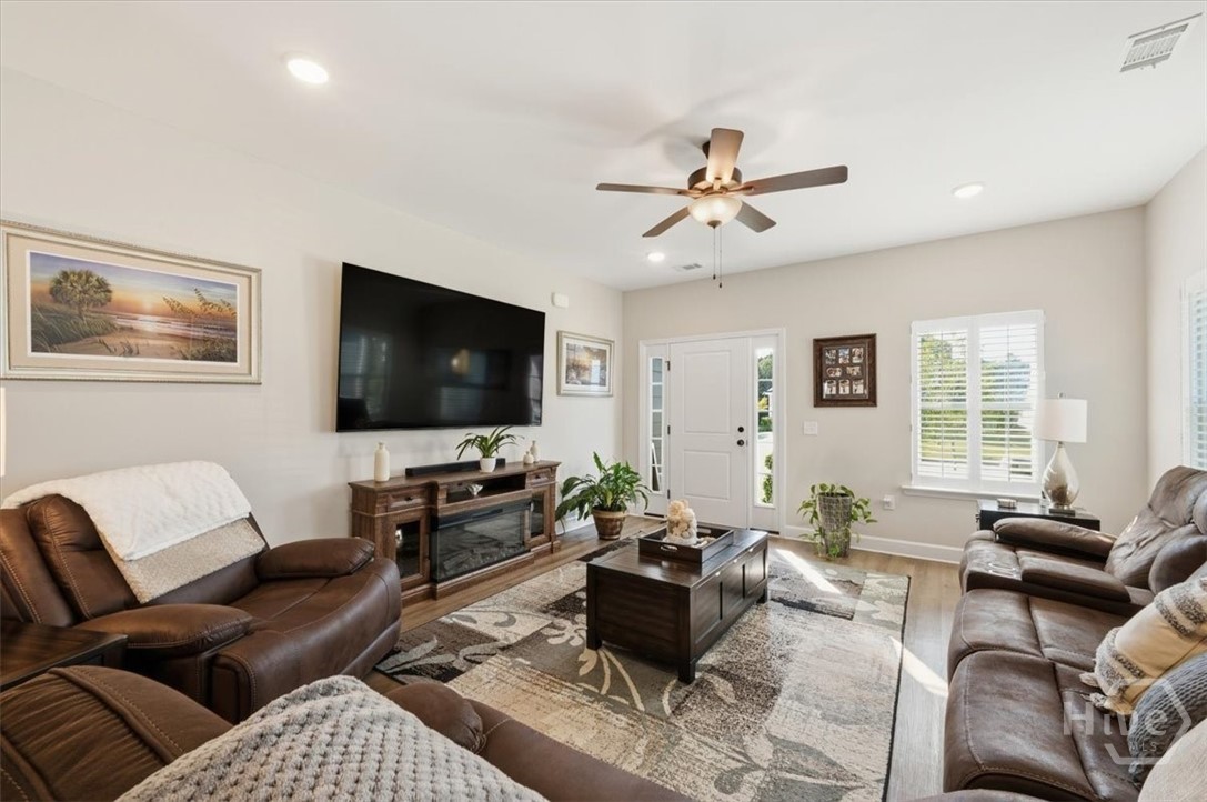 205 Wexford Drive Property Photo 12