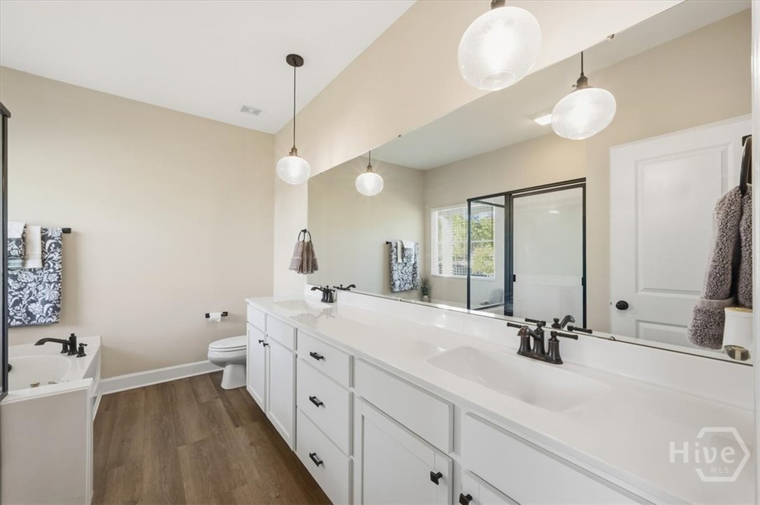 205 Wexford Drive Property Photo 19