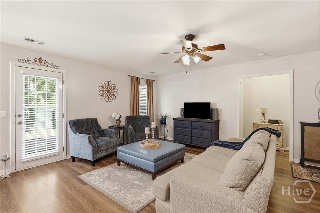 620 Garden Hills Loop Property Photo 5