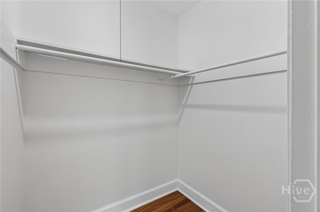 401 N Cromwell Road L 8 Property Photo 15