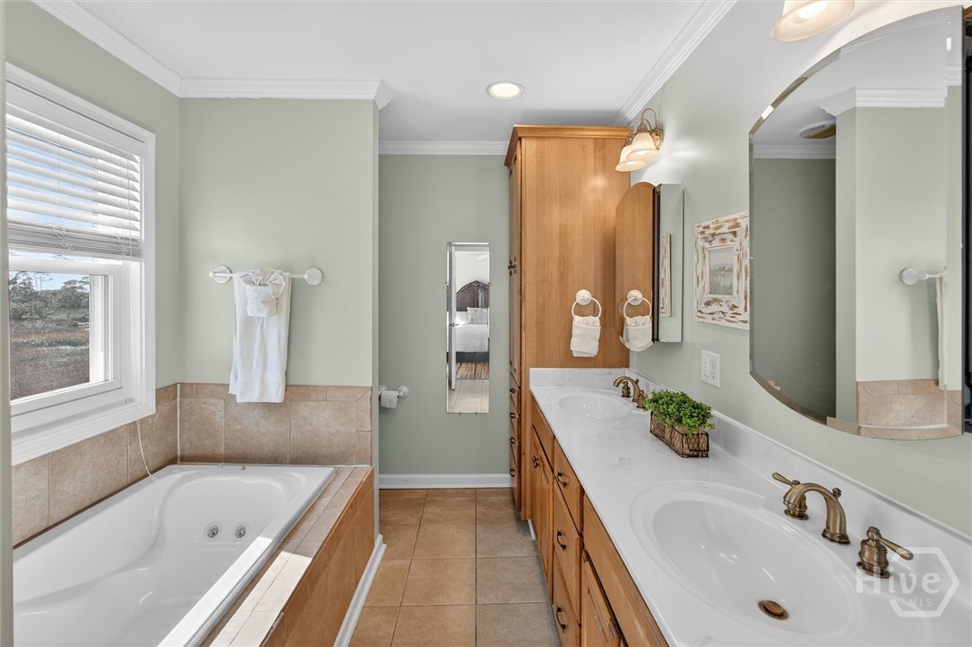 145 S Campbell Avenue E Property Photo 11
