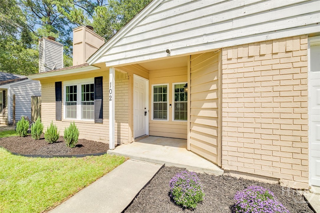 102 Morekis Drive Property Photo 4