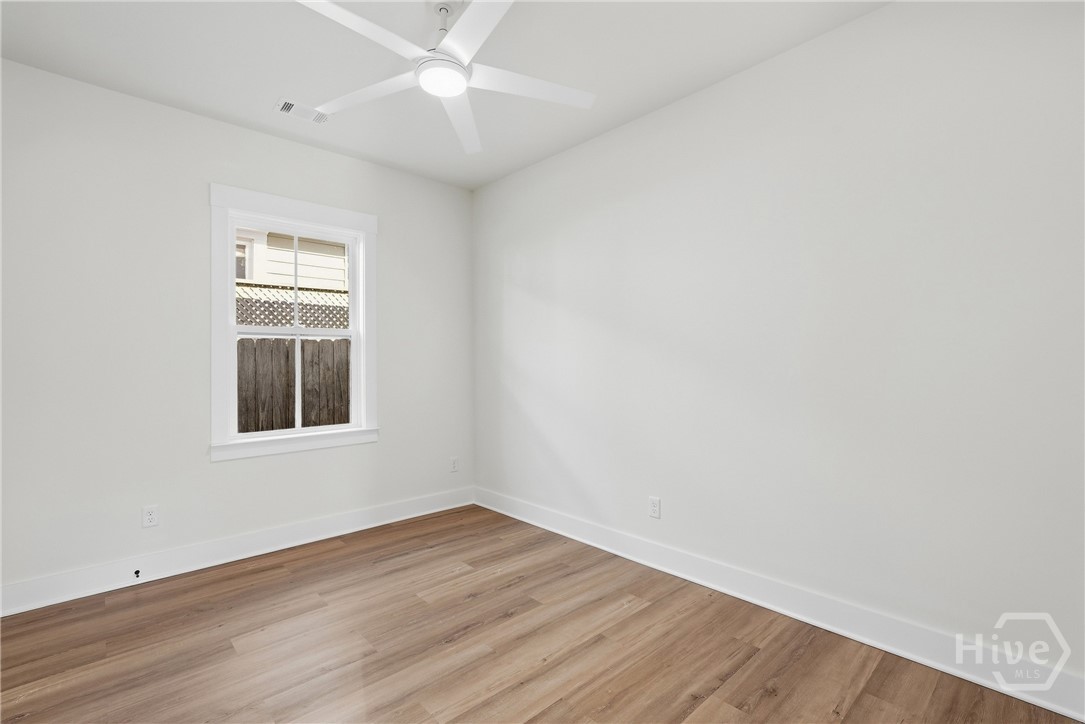 707 E 32nd Street Property Photo 21