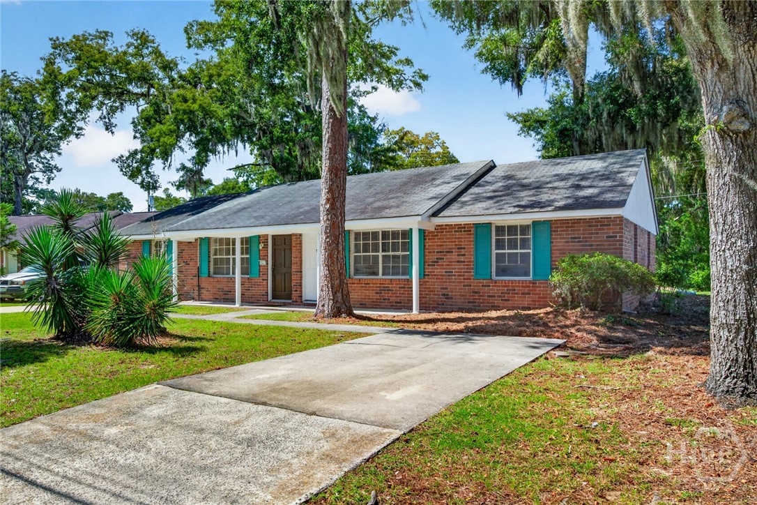 5209 And 5211 Jasmine Avenue Property Photo 1