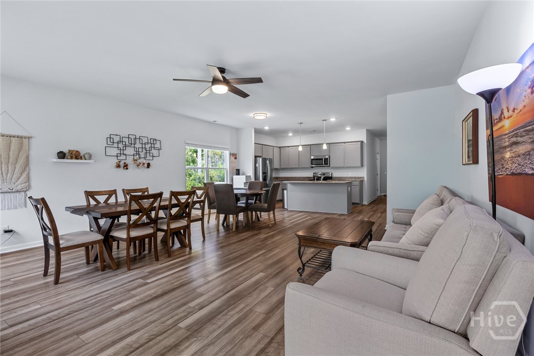 1009 Easthaven Boulevard Property Photo 5