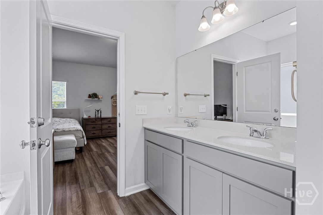 1009 Easthaven Boulevard Property Photo 18