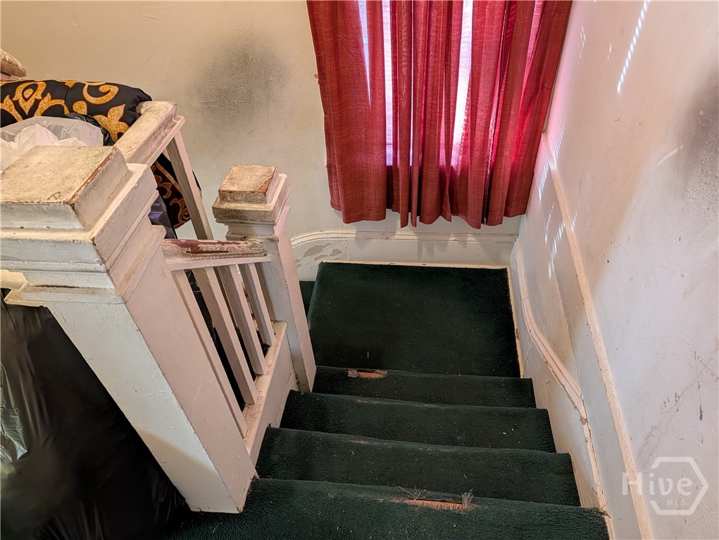 1104 E 32nd Street Property Photo 3