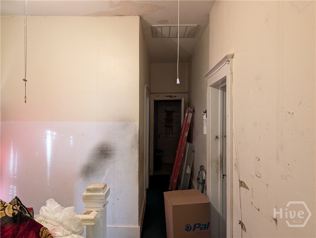 1104 E 32nd Street Property Photo 7