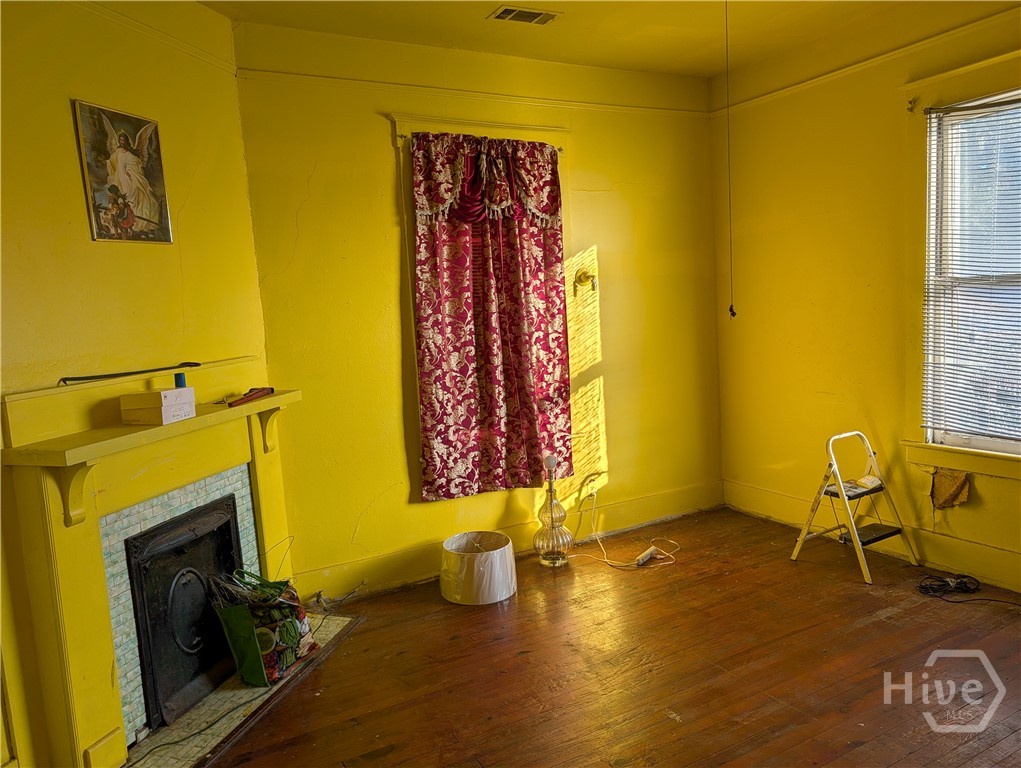 1104 E 32nd Street Property Photo 14