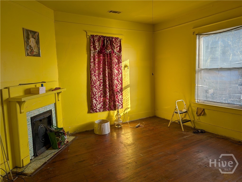 1104 E 32nd Street Property Photo 15
