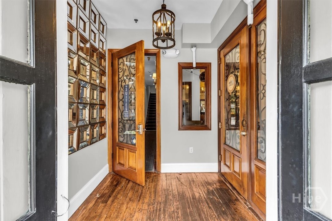 115 E Bay Street Property Photo 4