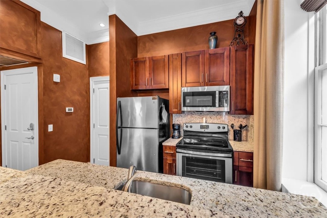 115 E Bay Street Property Photo 12