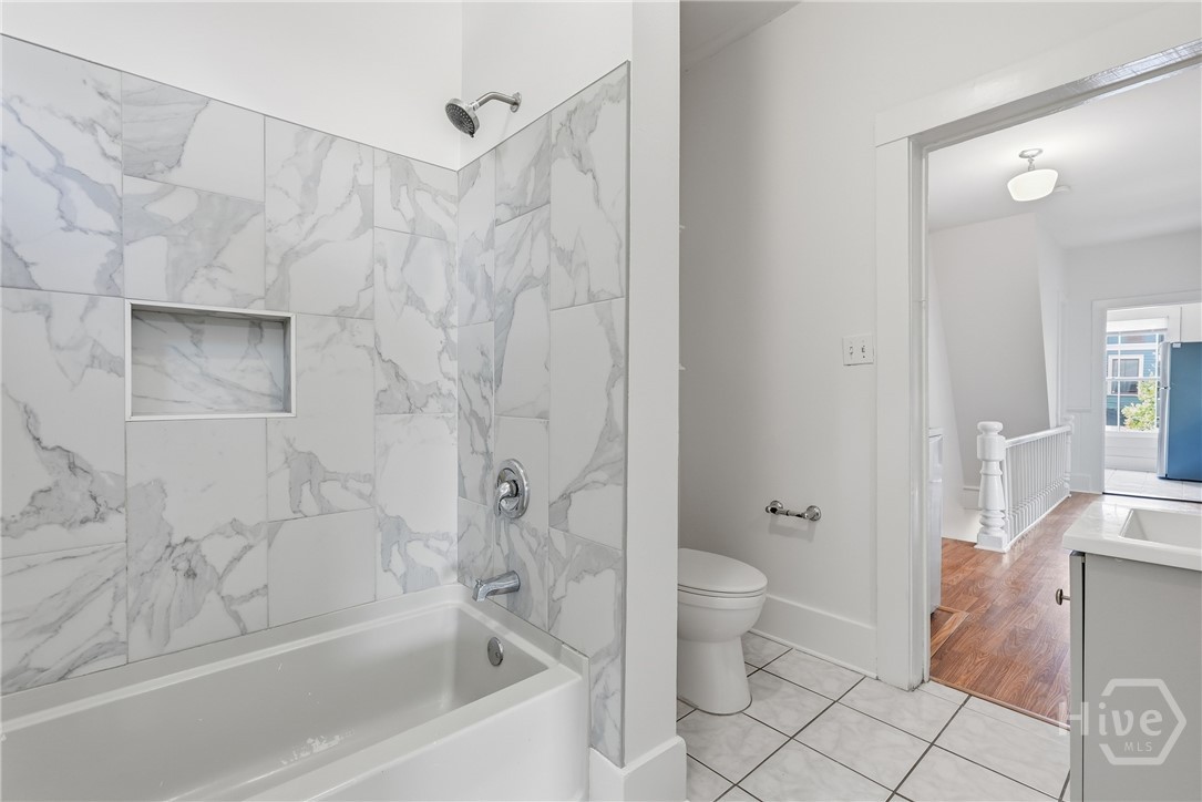 218 W Anderson Street Upper Unit Property Photo 24