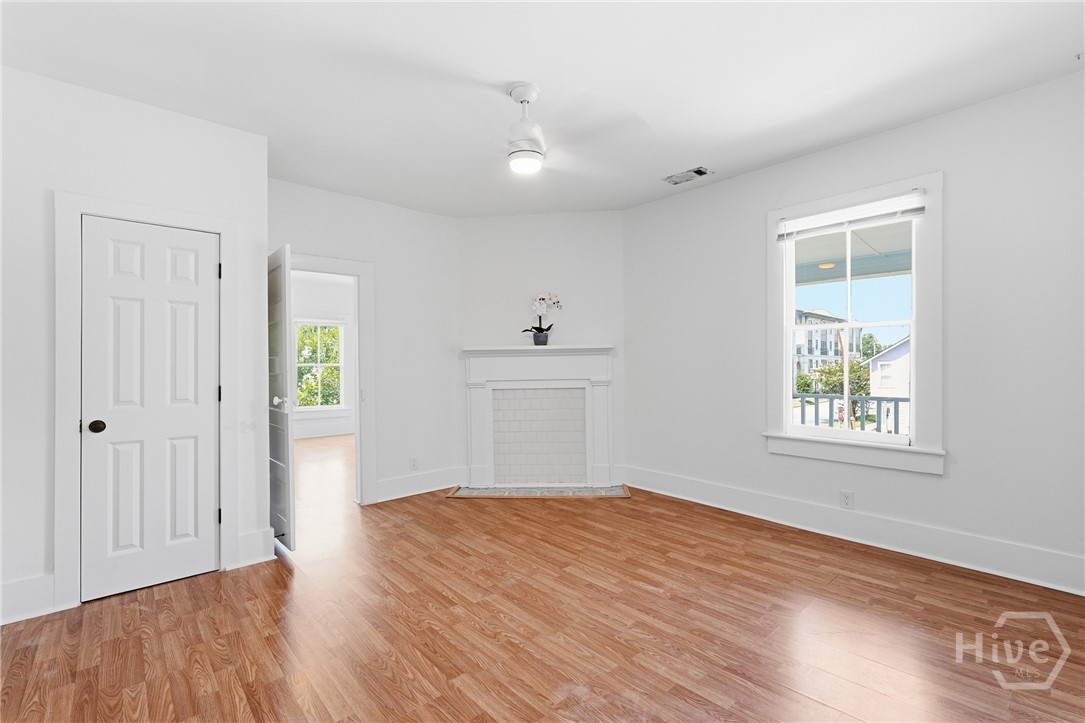 218 W Anderson Street Upper Unit Property Photo 53