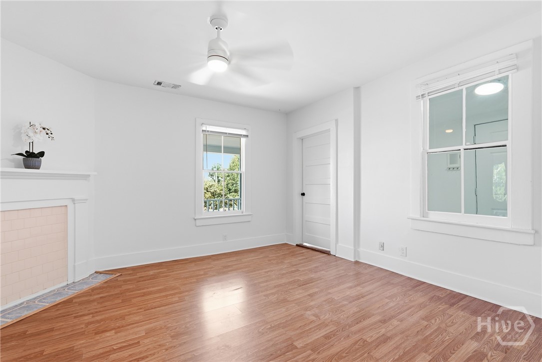 218 W Anderson Street Upper Unit Property Photo 54