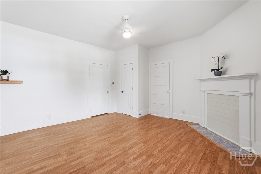 218 W Anderson Street Upper Unit Property Photo 55