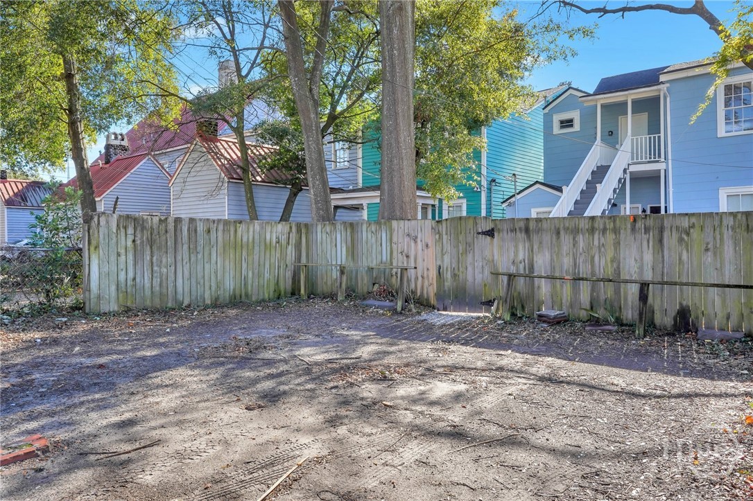 218 W Anderson Street Lower Property Photo 49