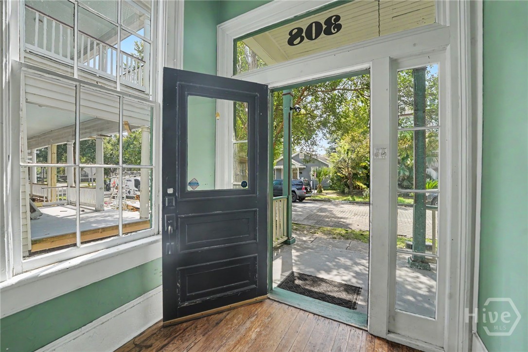 308 E Waldburg Street Property Photo 4