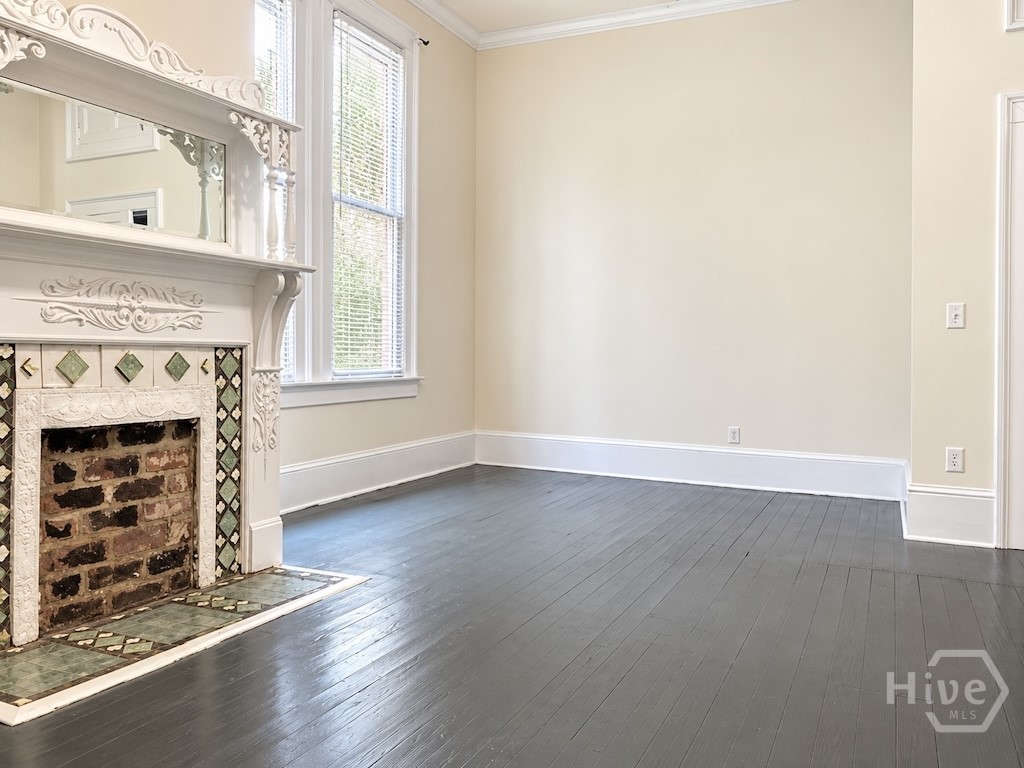308 E Waldburg Street Property Photo 6