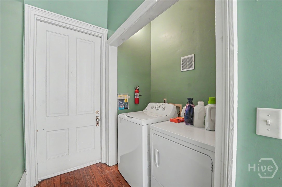 308 E Waldburg Street Property Photo 20