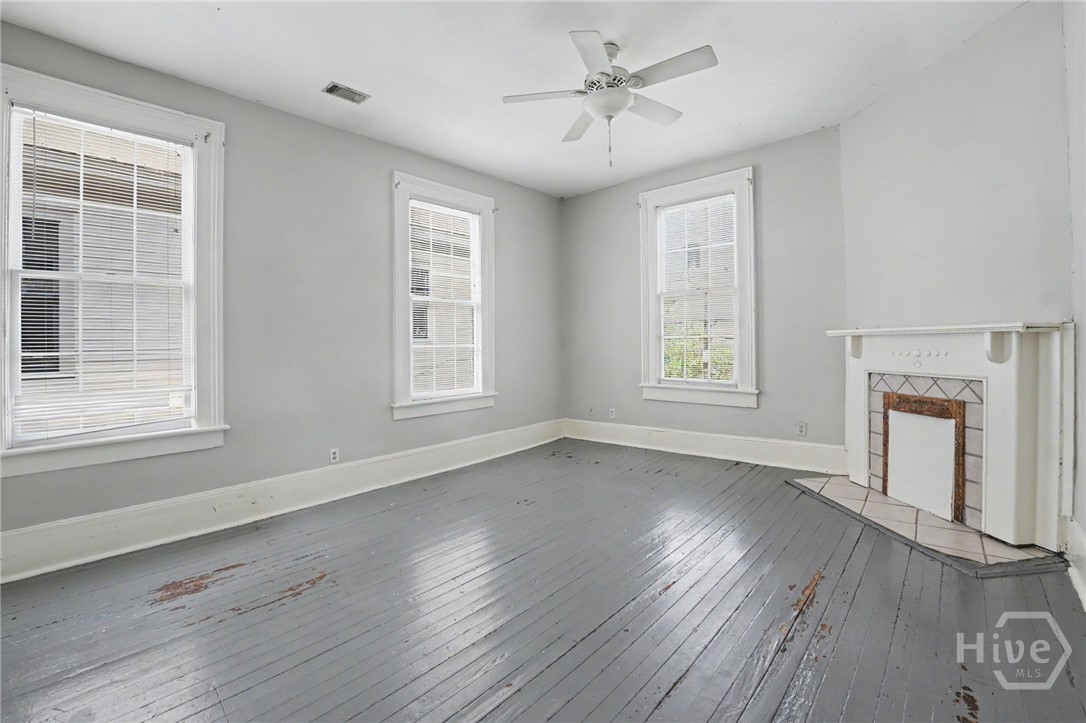 308 E Waldburg Street Property Photo 23