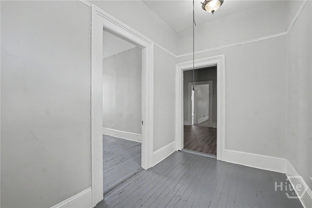 308 E Waldburg Street Property Photo 24