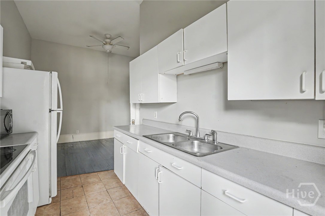 308 E Waldburg Street Property Photo 29
