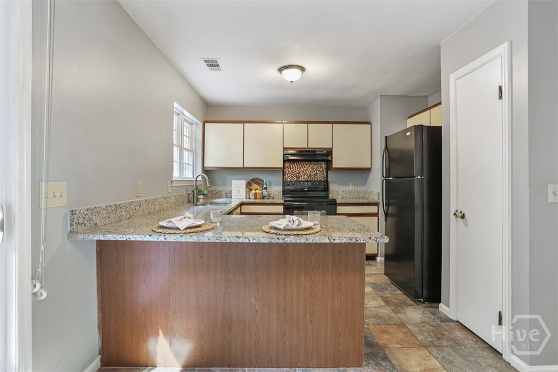 109 Bobstay Court Property Photo 8