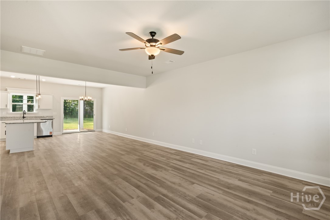 337 Crosswinds Dr Property Photo 5