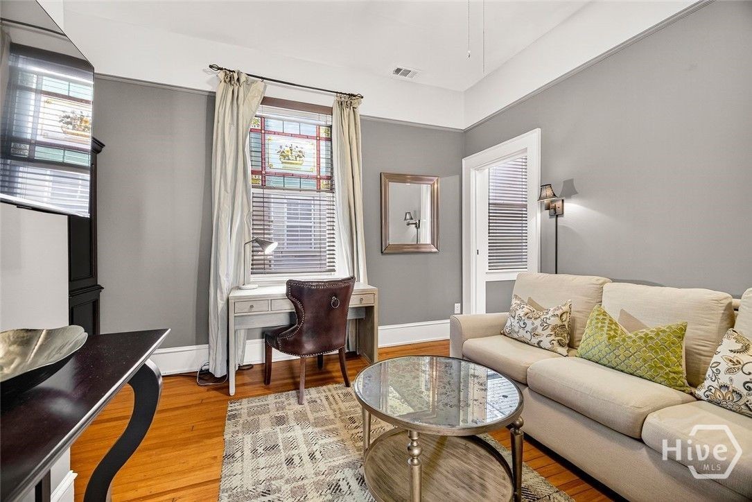 106 E Harris Street Property Photo 34