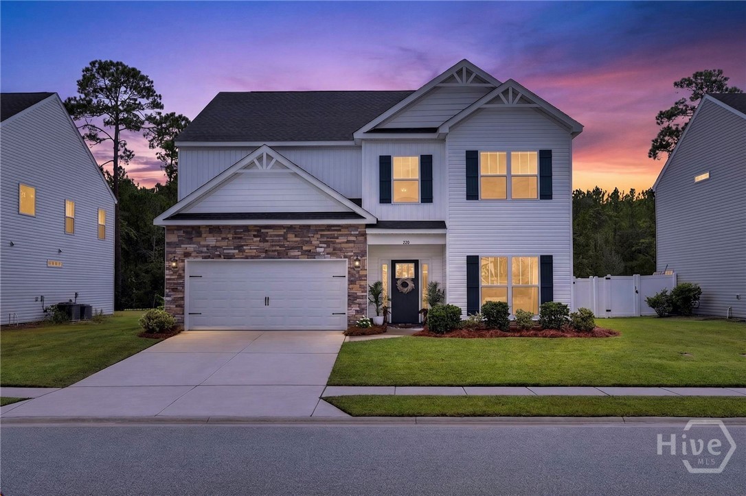 220 Blandford Crossing Property Photo 2