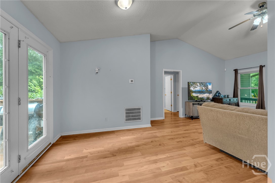 202 Stag Road Property Photo 9