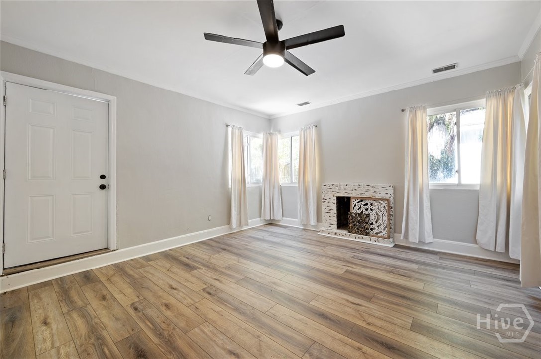 1702 E 41st Street Property Photo 5