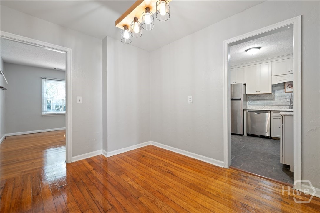 1702 E 41st Street Property Photo 6