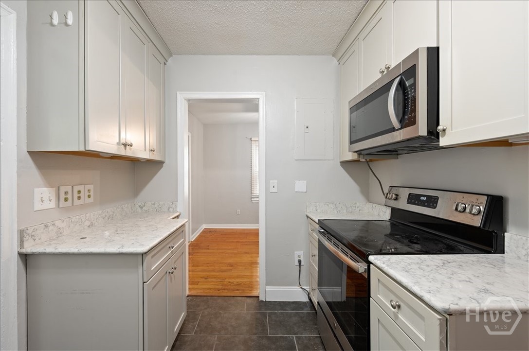 1702 E 41st Street Property Photo 11