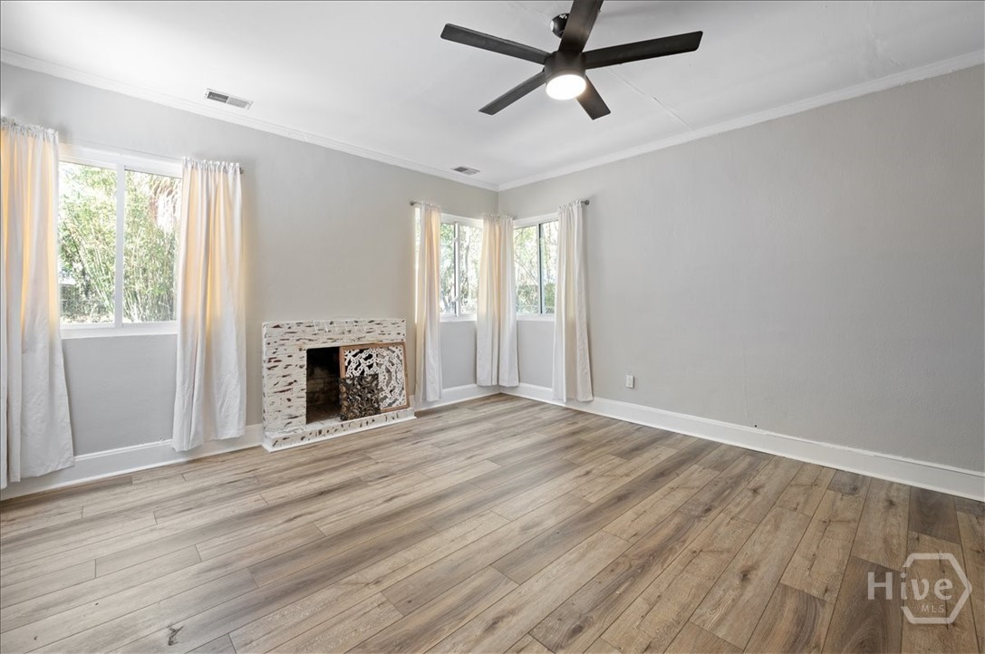 1702 E 41st Street Property Photo 12