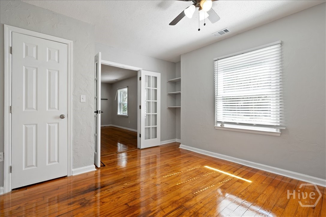 1702 E 41st Street Property Photo 14